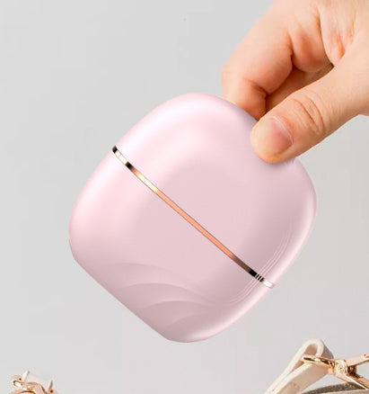 Pocket™ Hair Straightening Brush (Includes Cleaning Brush)